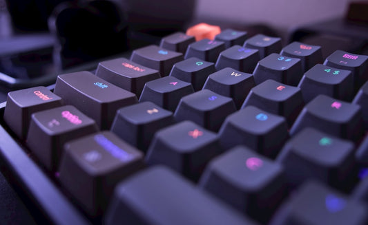 L'histoire captivante des Keycaps ISO FR: De l'authenticité à la personnalisation